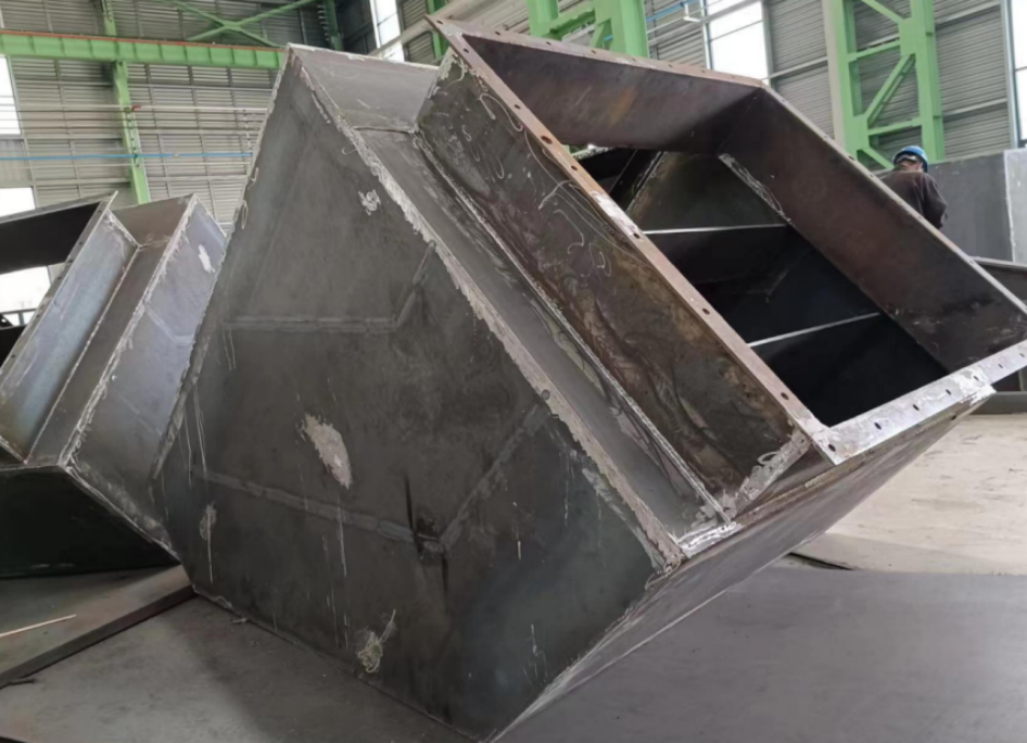 法國(guó)破碎站卸料斗項(xiàng)目 法國(guó)破碎站卸料斗項(xiàng)目